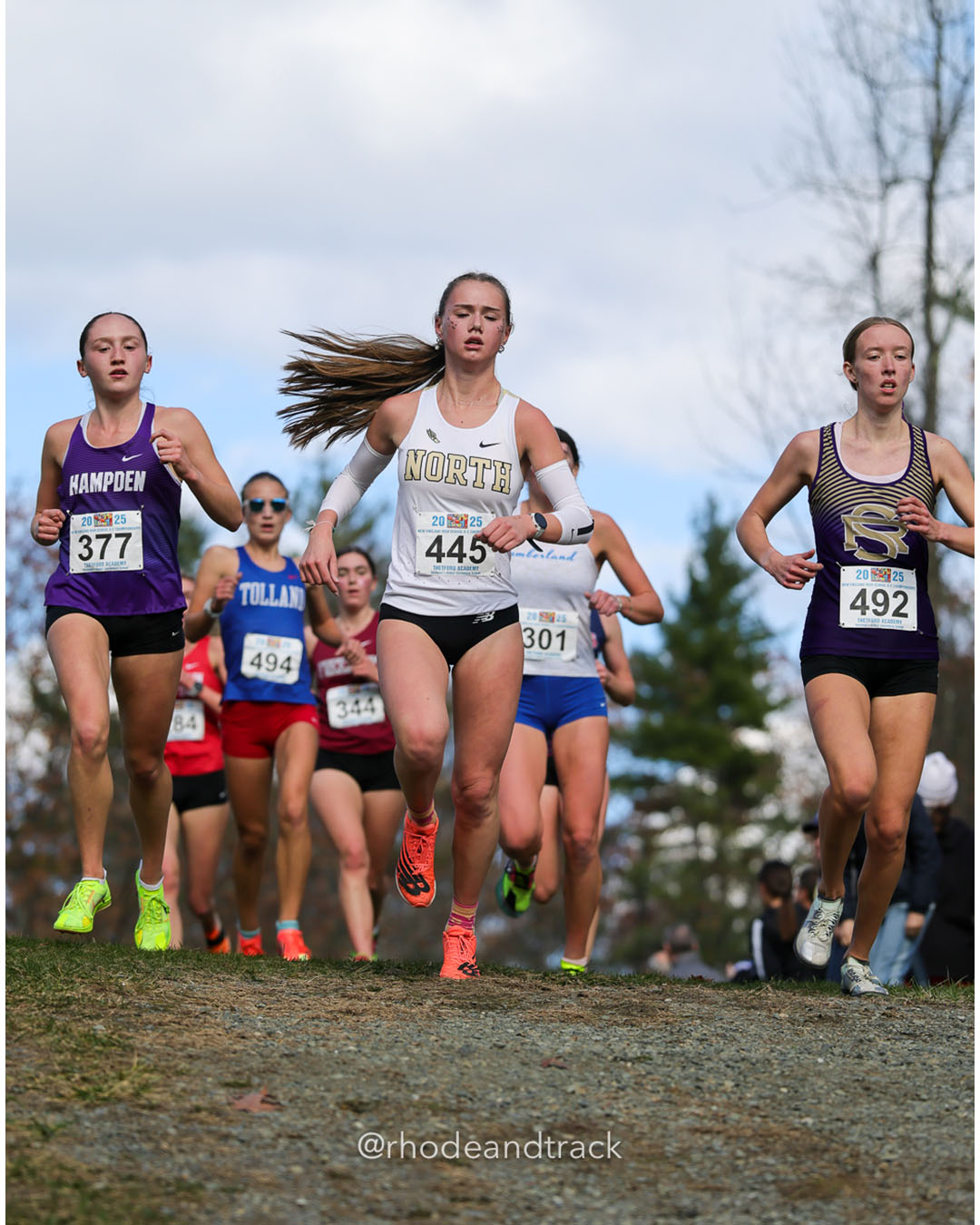 Charli McCue, Cumberland, P28, 20:06.73 - New England Cross Country State Championship - Thetford Vt - November 8, 2025 File: ./dir-1-Girls-Championship/251108-2025-New England-Cross-Country-Championships-Thetford-VT-60-296A1363.jpg Charli McCue, Cumberland, P28, 20:06.73 - New England Cross Country State Championship - Thetford Vt - November 8, 2025 – 2025 New England…